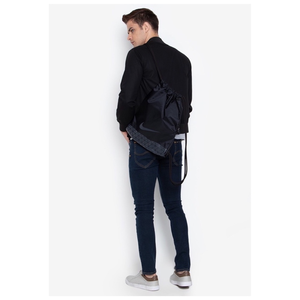 (Relist) - 🖤 Nike Gymsack Black🖤